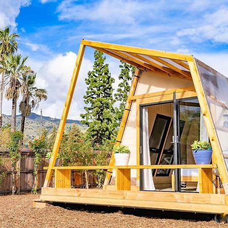 Отель Glamping In The Urban Глендора Экстерьер фото
