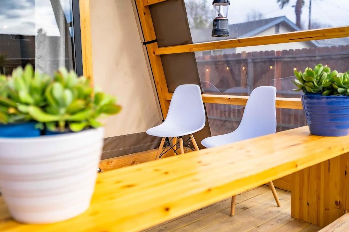 Отель Glamping In The Urban Глендора Экстерьер фото