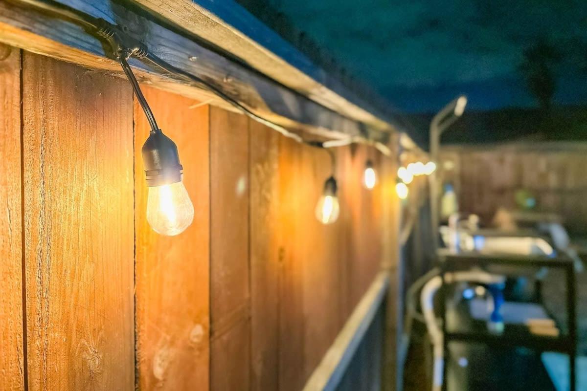 Отель Glamping In The Urban Глендора Экстерьер фото